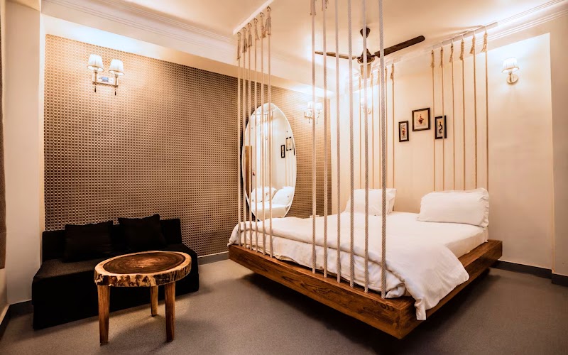 Luxury Vibes Stay - Luxury Vibes Stay 51 A, Hauz Khas Fort Rd, Hauz Khas Village, Deer Park, Hauz Khas, New Delhi, Delhi 110016, India
