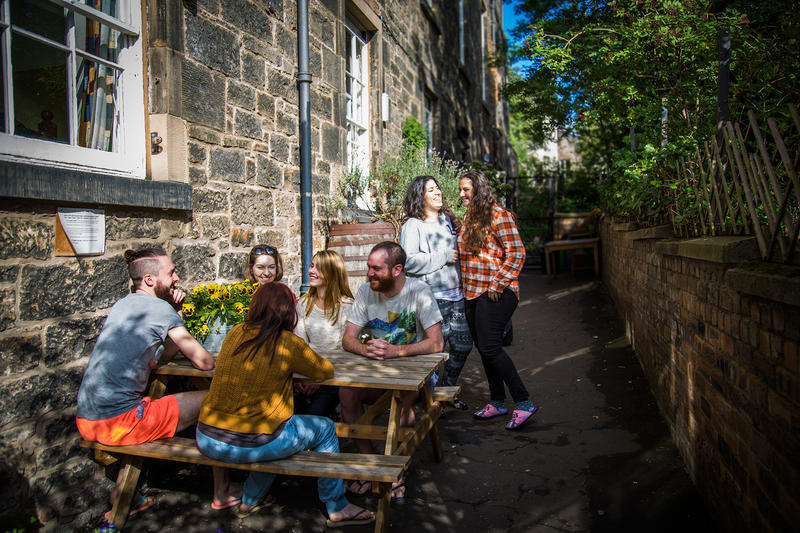 Castle Rock Hostel - Castle Rock Hostel 15 Johnston Terrace, Edinburgh EH1 2PW, UK