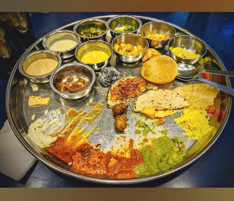 Shree Thaker Bhojanalay (Since 1945) - Shree Thaker Bhojanalay (Since 1945) Building No 31, Purshottam Niwas, Dadiseth Agiyari Ln, Charni Road East, Kalbadevi, Marine Lines, Mumbai, Maharashtra 400002, India
