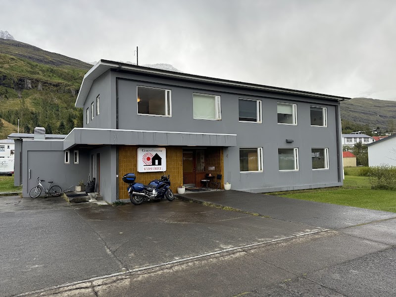 Post-Hostel - Post-Hostel 7272+2XG, Road to Skálanes, 710 Seyðisfjörður, Iceland