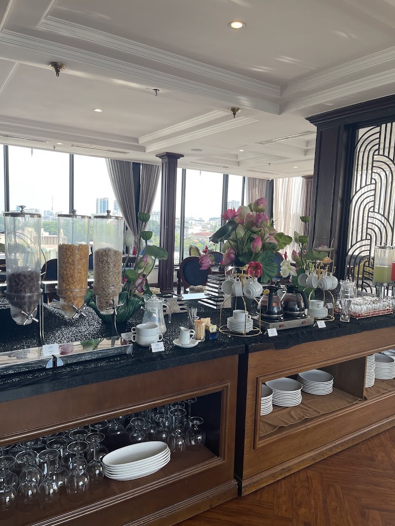 UPPER CLOUD RESTAURANT LAKEVIEW - UPPER CLOUD RESTAURANT LAKEVIEW The 10th floor of Lucien Hanoi Lakeside Hotel & Rooftop, 02 P. Cầu Gỗ, Lane, Hoàn Kiếm, Hà Nội 10000, Vietnam