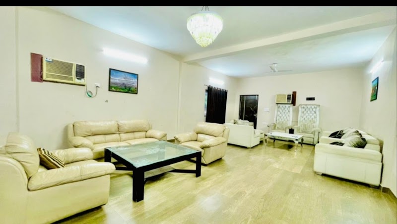 Kingfisher Luxury Farmhouse - Kingfisher Luxury Farmhouse, D1, Aravali Sohna-Gurgaon Road, Sohna, Haryana 122103, India