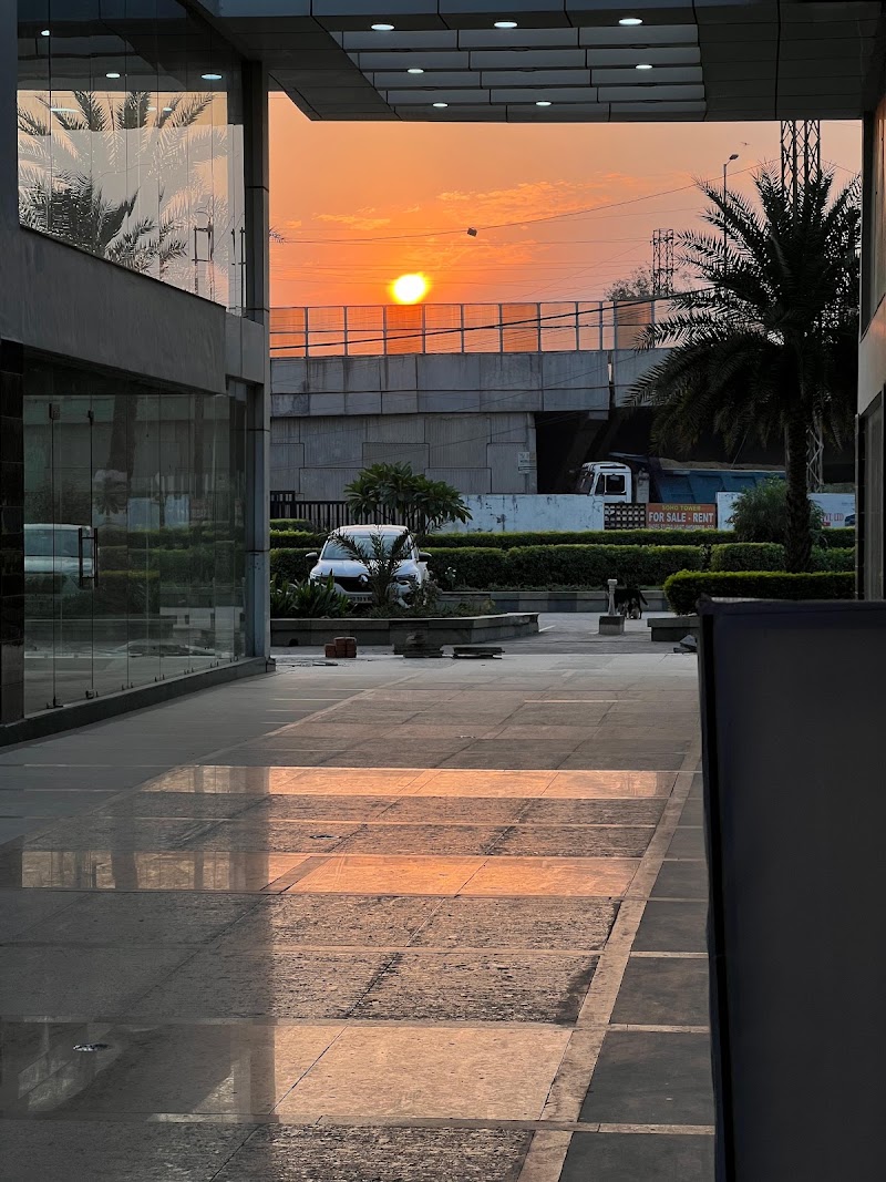 Soho Studios - Managed by The Studios - Soho Studios - Managed by The Studios, Precision Soho Towers, Delhi Mumbai Expressway, Sector 67, Gurugram, Haryana 122001, India