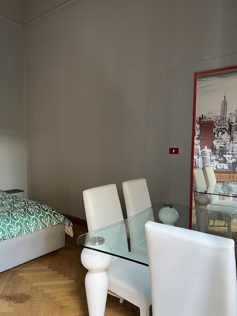 The Window on the courtyard, Entire Apartment - La Finestra sul cortile, Intero Appartamento - The Window on the courtyard, Entire Apartment - La Finestra sul cortile, Intero Appartamento, Via Guerrazzi, 6, 40125 Bologna BO, Italy