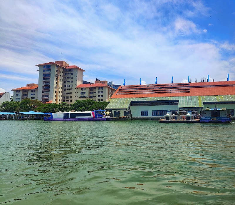 High Court Boat Jetty - High Court Boat Jetty, Marine Drive Walkway, Marine Drive, Ernakulam, Kochi, Keralam 682031, India