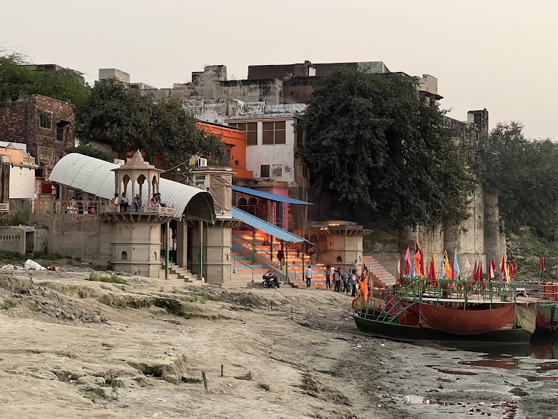 Vrindavan Packages - Vrindavan Packages Shree Sadguru seva sadan, G, near Moni baba ashram, Gokul, Mathura, Mahaban Bangar, Uttar Pradesh 281303, India