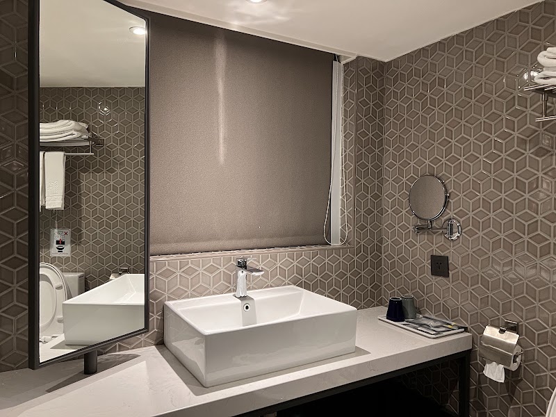 City Suites Taoyuan Station - City Suites Taoyuan Station 330, Taiwan, Taoyuan City, Taoyuan District, Zhongzheng Rd, 60號6F-7F入口位於寶雅與合作金庫中間小吃街，跑馬燈左轉電梯上6F