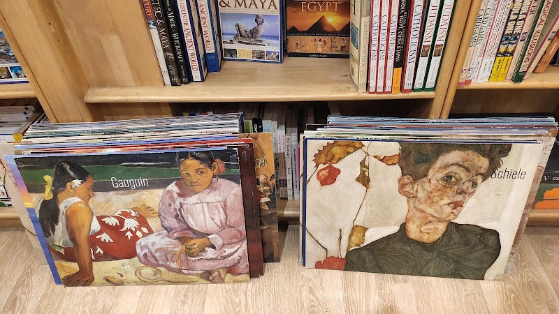 Om Book Shop - Om Book Shop G 13-16 MGF Metropolitian Mall ground floor, DLF Phase 2, Sector 25, Haryana, Gurugram, Haryana 122009, India