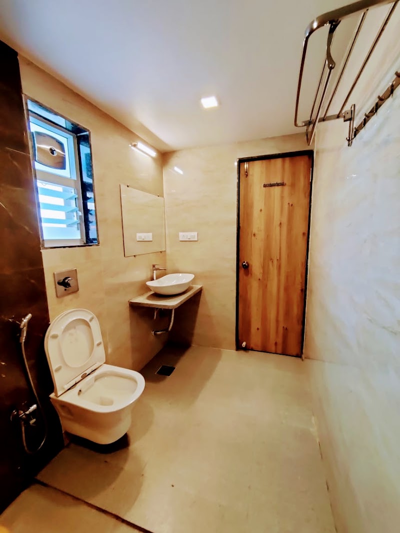 Hotel Forest View, Mahabaleshwar - Hotel Forest View, Mahabaleshwar Hotel Forest View, 299/B, Behind hotel Latanand Residency, Tanu Patel Street Main Market, Mahabaleshwar, Maharashtra 412806, India