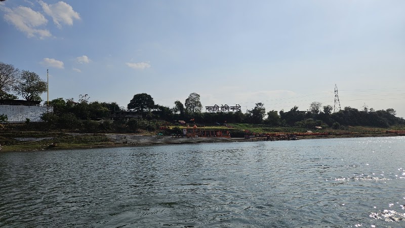 Gwarighat Narmada Ghat - Gwarighat Narmada Ghat, 4W5H+X3M, Gwarighat, Jabalpur, Madhya Pradesh 482008, India