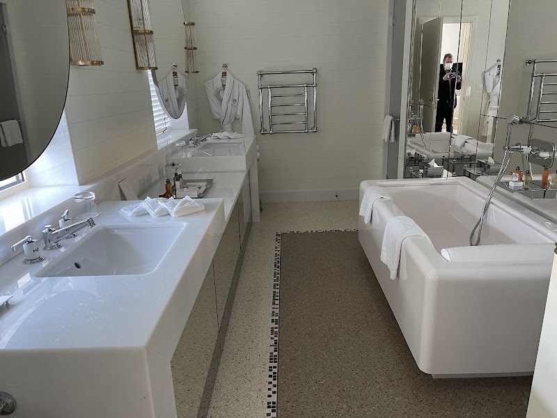 Hôtel Martinez - The Unbound Collection by Hyatt - Hôtel Martinez - The Unbound Collection by Hyatt 73 Bd de la Croisette, 06400 Cannes, France
