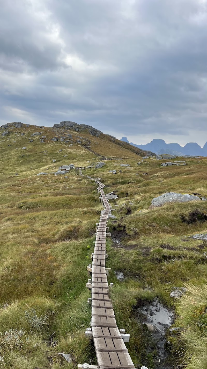 Ryten/Kvalvika Beach Trail - Ryten/Kvalvika Beach Trail Fv806 7, 8387 Fredvang, Norway