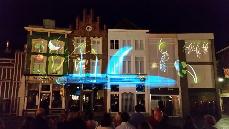 Standbeeld Jeroen Bosch - Standbeeld Jeroen Bosch, Markt, 5211 JW 's-Hertogenbosch, Netherlands