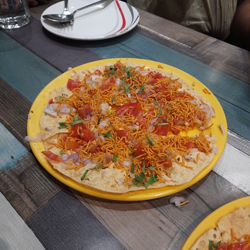 Rasoi Veg Inn. - Rasoi Veg Inn. Shop Number 3 & 4, TRISHUL APARTMENT, A-WING, Chatrapati Shivaji Maharaj Rd, Kandivali, Hemu Colony, Bhagat Colony, Kandivali West, Mumbai, Maharashtra 400067, India