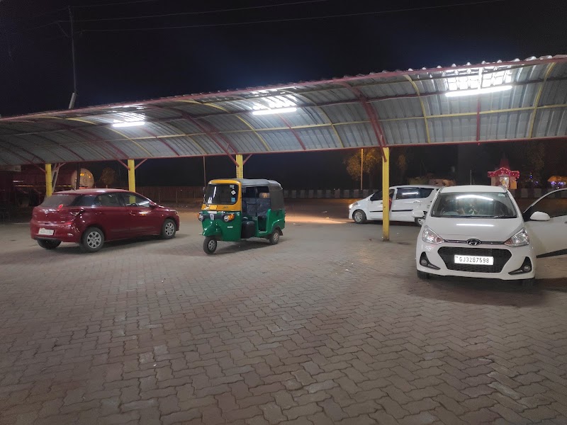 Shri Khodiyar Kathiyawad Dhaba - Shri Khodiyar Kathiyawad Dhaba, Minal Service Station, Ranoli, NH 8 Ranoli Chokdi, GSFC, Sursi, Vadodara, Gujarat 391350, India