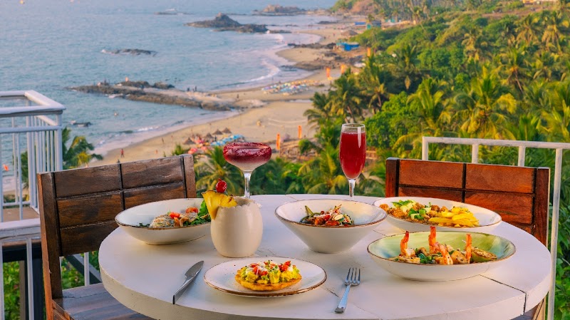 salud - salud 11, Ozran Beach Rd, Coutinho Vaddo, Vagator, Anjuna, Goa 403509, India