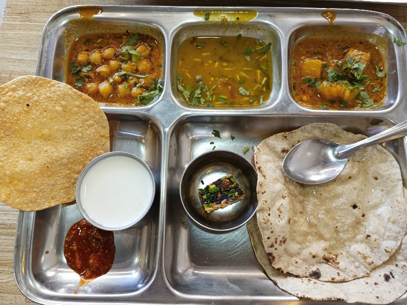 Navrang Restaurant | pure veg thali in Panjim - Navrang Restaurant | pure veg thali in Panjim 3/9, Navelkar Arcade, Dr Atmaram Borkar Rd, Ozari, Panaji, Goa 403001, India