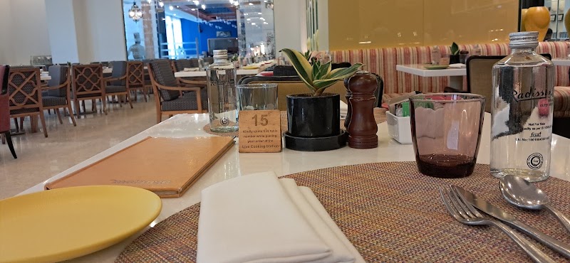 Melange - Radisson Blu Bengaluru - Melange - Radisson Blu Bengaluru 90/4, Outer Ring Rd, Marathahalli Village, Marathahalli, Bengaluru, Karnataka 560037, India