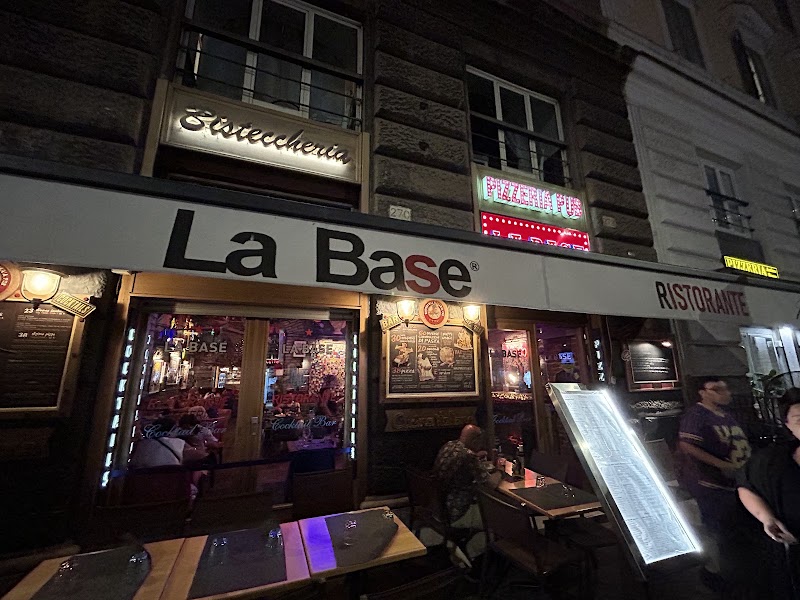 La Base Ristorante - La Base Ristorante Via Cavour, 272, 00185 Roma RM, Italy
