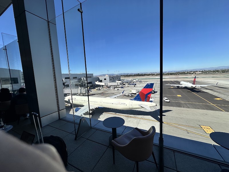 Delta Sky Club - Delta Sky Club, 1 World Wy, Los Angeles, CA 90045, USA
