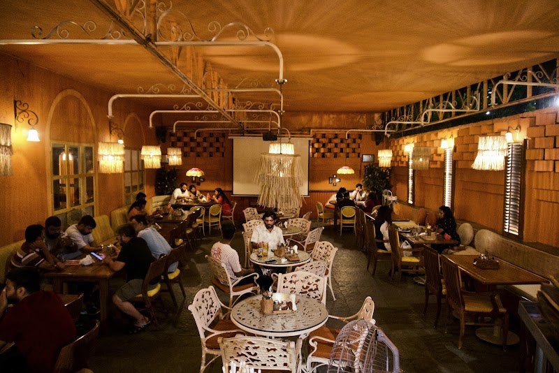 Lola cafe and bar Lonavala