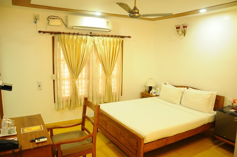 Cours Chabrol - Cours Chabrol 60, Goubert Ave, White Town, Puducherry, 605001, India