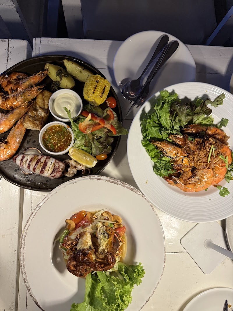 Whitening Restaurant - Whitening Restaurant 84360 246 Tambon Ko Tao, Amphoe Ko Pha-ngan, Chang Wat Surat Thani 84360, Thailand