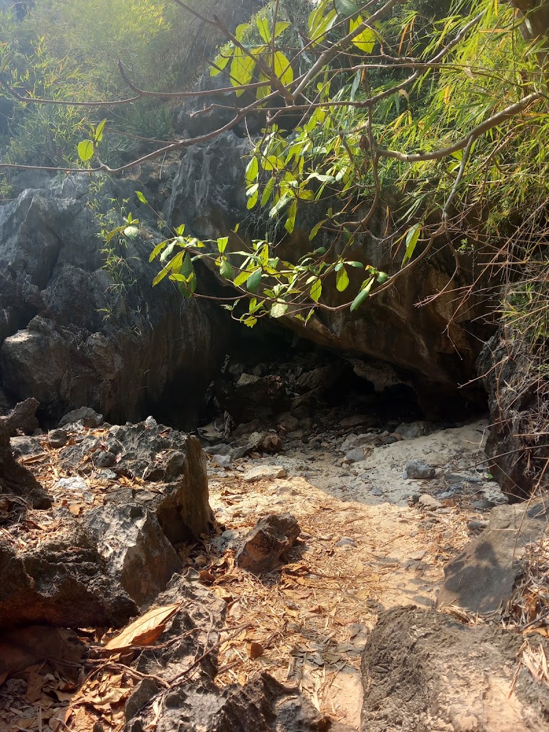 Bat Cave - Bat Cave 2R5P+7JC, Ao Nang, Mueang Krabi District, Krabi 81000, Thailand