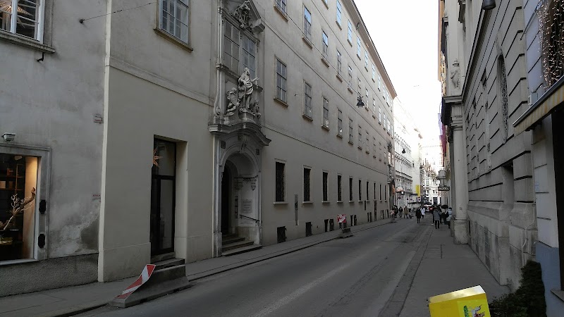 Rent Apartment - Rent Apartment Pichlergasse 4, 1090 Wien, Austria