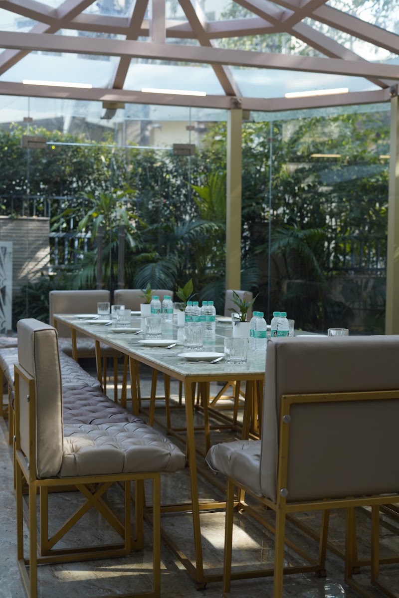 Royal Residence Premier - Cyber Hub - Royal Residence Premier - Cyber Hub A 69, Metro Station, near Mehrauli-Gurgaon Road, opposite Vatika Triangle, Sector 28, Sushant Lok Phase I, Gurugram, Haryana 122002, India