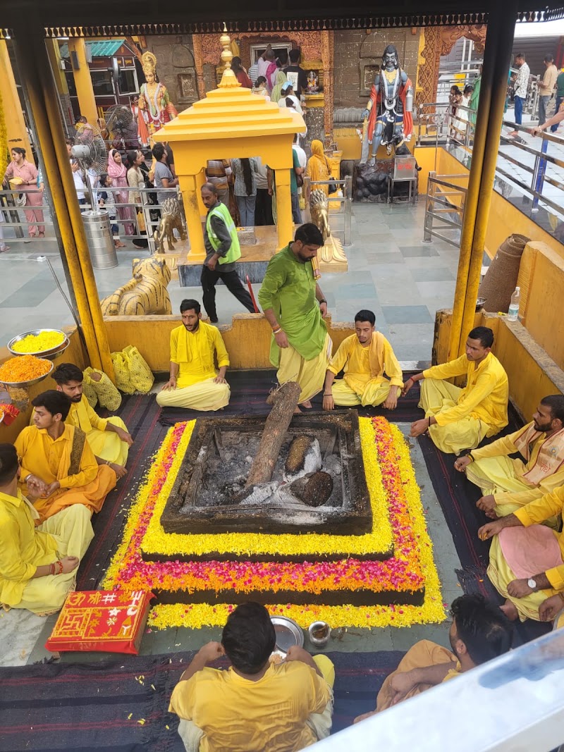 Mata Baglamukhi Temple, Kangra - Mata Baglamukhi Temple, Kangra Bankhandi, Sameli, Himachal Pradesh 177114, India