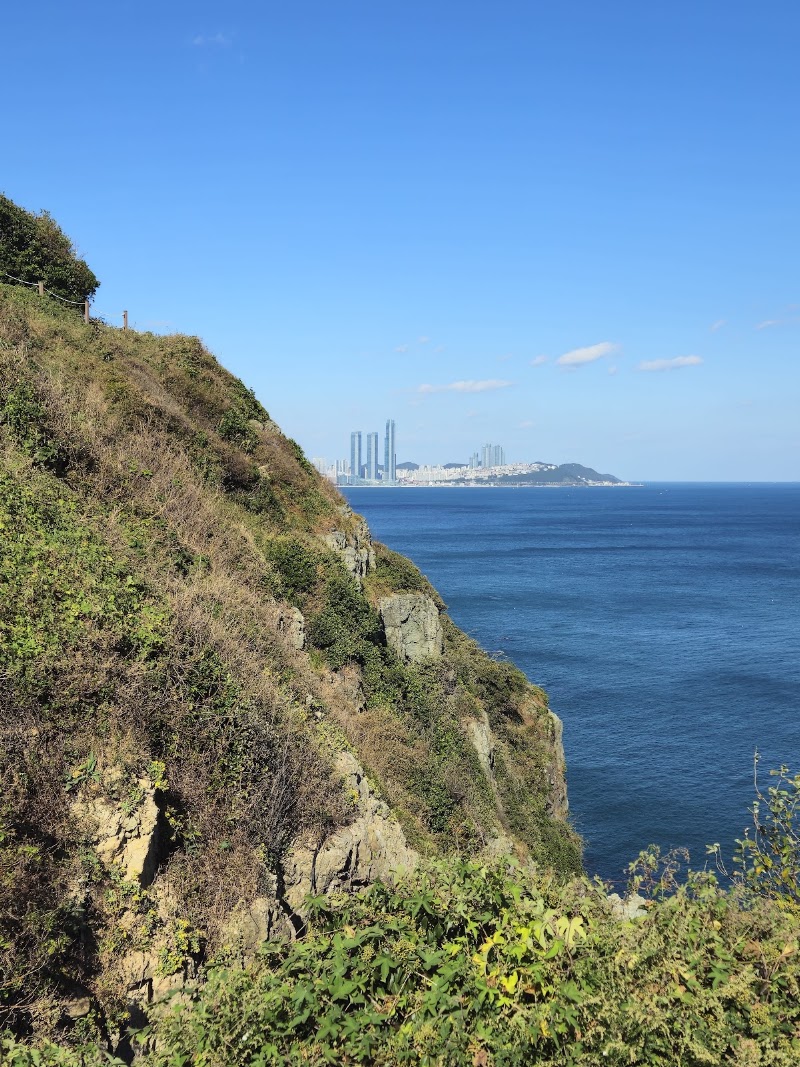 Haeparang-gil starting point (from Oryukdo to Igidae) - Haeparang-gil starting point (from Oryukdo to Igidae), South Korea, Busan, Nam-gu, 용호제2동 산196