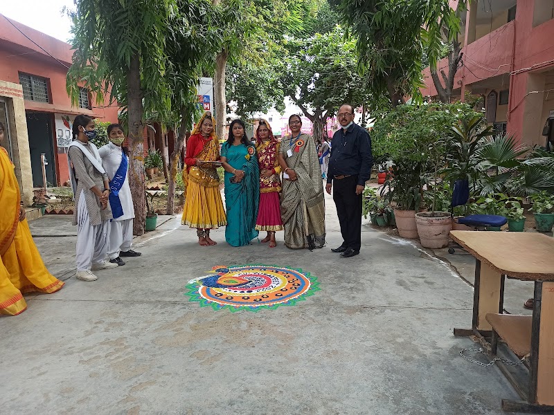 Government Girls Senior Secondary School - Government Girls Senior Secondary School, F26H+QHV, Jacobpura Rd, Sadar Bazar, Sector 12, Gurugram, Haryana 122001, India