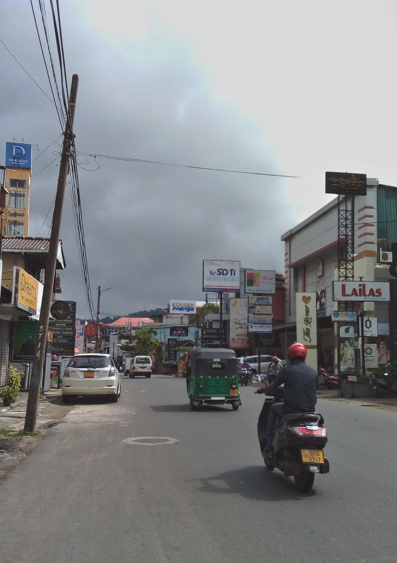 Peradeniya Road - Peradeniya Road, Peradeniya Rd, Kandy, Sri Lanka