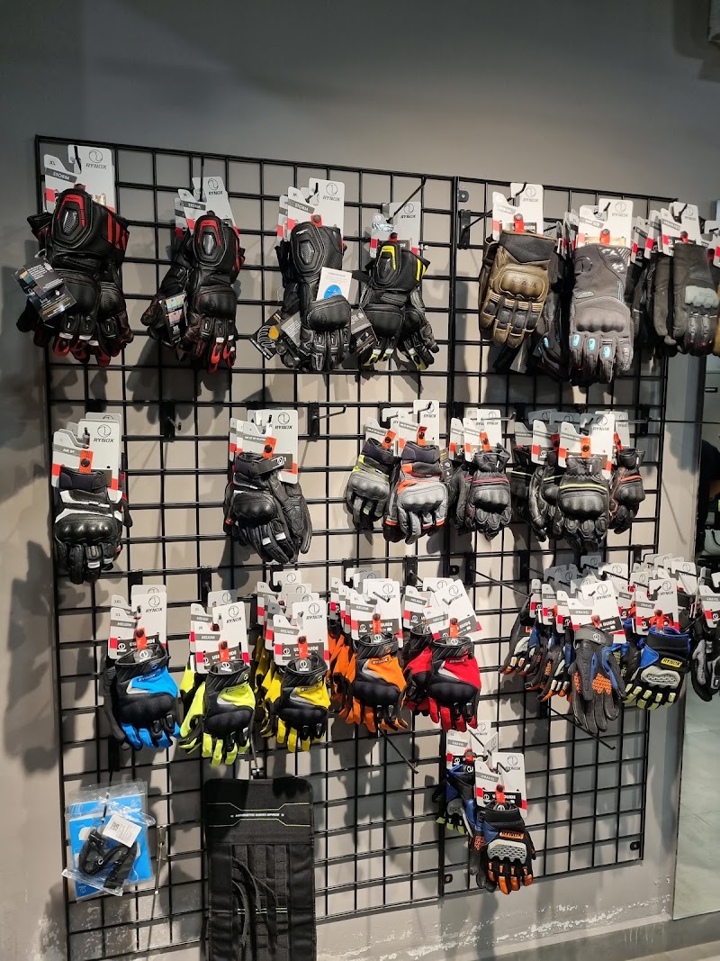 Rynox Exclusive Store - HSR Bengaluru - Rynox Exclusive Store - HSR Bengaluru No. 645, Ground Floor, Zeal square, 12th cross, 27th Main Rd, behind cafe coffee day, 1st Sector, HSR Layout, Bengaluru, Karnataka 560102, India