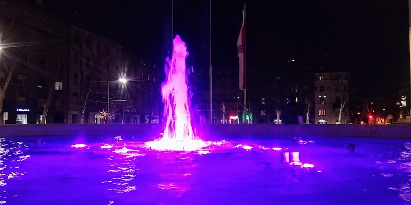 Fontana kod Hrvatsko Društvo Likovnih Umjetnika - Fontana kod Hrvatsko Društvo Likovnih Umjetnika Trg Žrtava Fašizma 1, 10000, Zagreb, Croatia