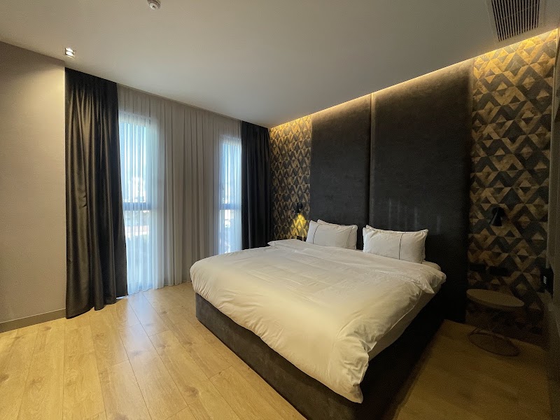 Starlight Hotel - Starlight Hotel 8RJC+HVP, Tiranë, Albania
