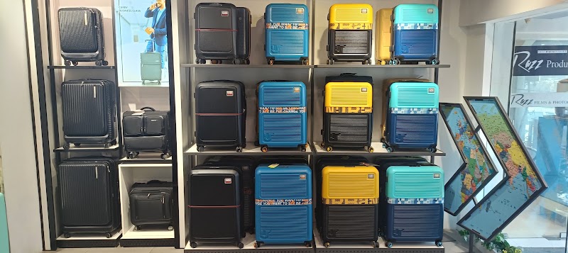 Safari Bag Exclusive Store - Safari Bag Exclusive Store, Building No 8, Queens Rd, opposite Popular Bakery, Crystal Chowk, INA Colony, Amritsar, Punjab 143001, India