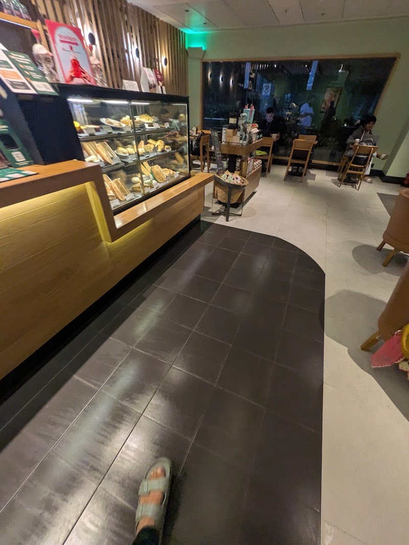 Starbucks - Kalyan Nagar - Starbucks - Kalyan Nagar, Shop No 12, Hermes Waves Mall, near Indian Bank, Prathamesh Society, Kalyani Nagar, Pune, Maharashtra 411006, India