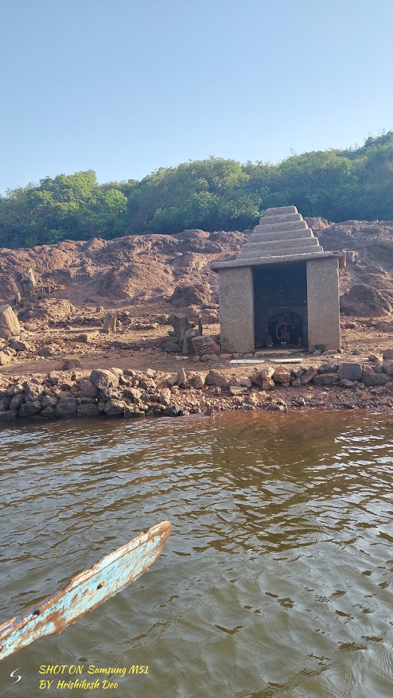 Hanuman Temple - Hanuman Temple venaa Lake, WMM7+5VF, Mahabaleshwar, Maharashtra 412806, India