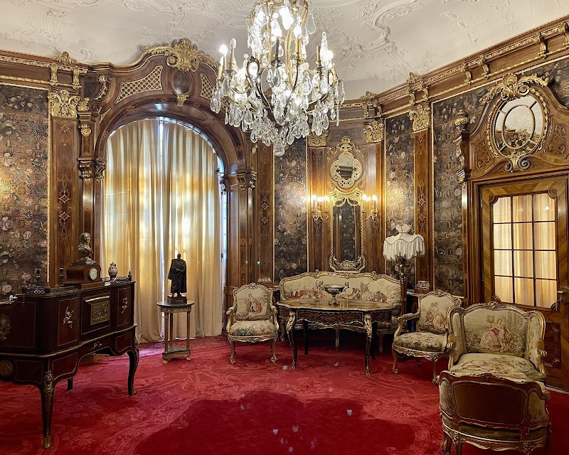 Peleș Castle - Peleș Castle, Aleea Peleșului 2, 106100 Sinaia, Romania