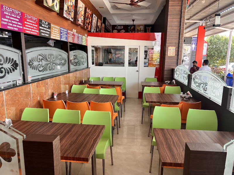 VR Mathura Food Paradise