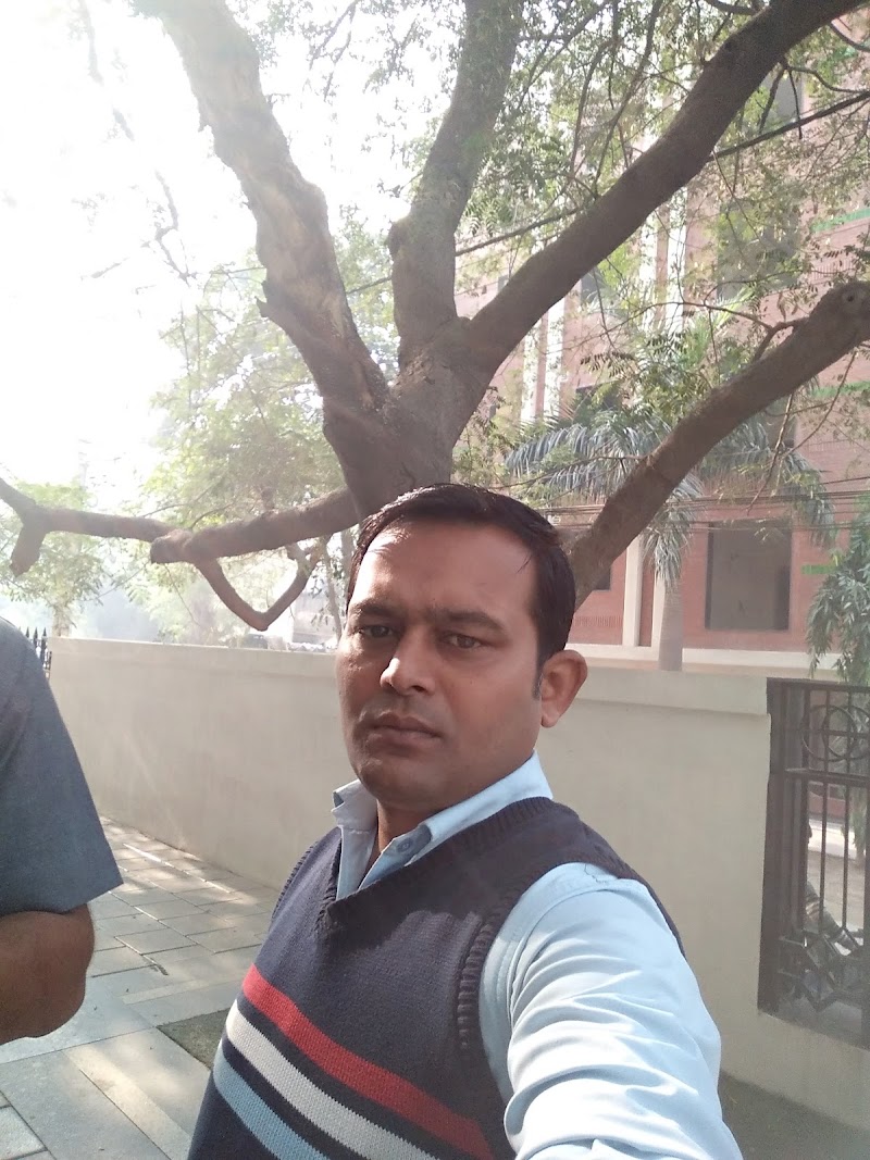 DLF Queens Court - DLF Queens Court Queens Court, Block E, Gurdwara Rd, VSNL Colony, Greater Kailash II, Greater Kailash, New Delhi, Delhi 110019, India