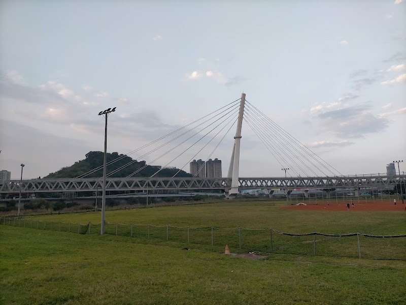 Xiulang Qingxi Riverside Park