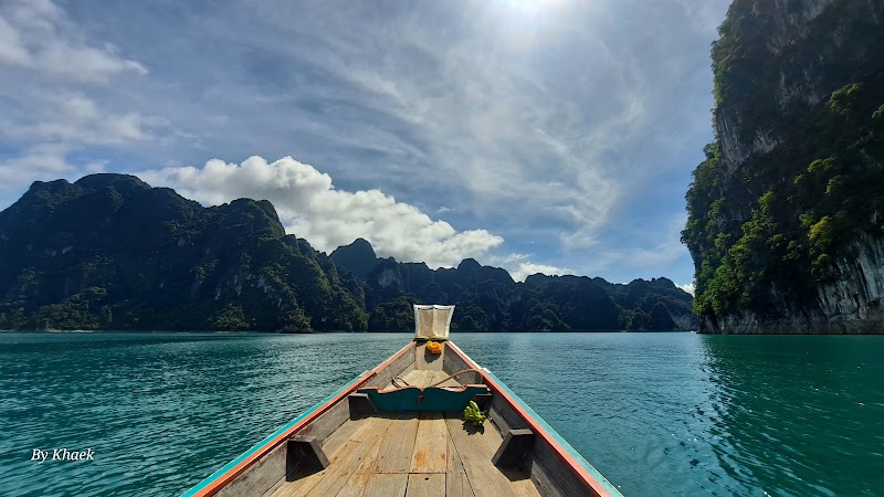Klong Ka lakehouse - Klong Ka lakehouse, XM5V+QR2, Khao Phang, Ban Ta Khun District, Surat Thani 84230, Thailand