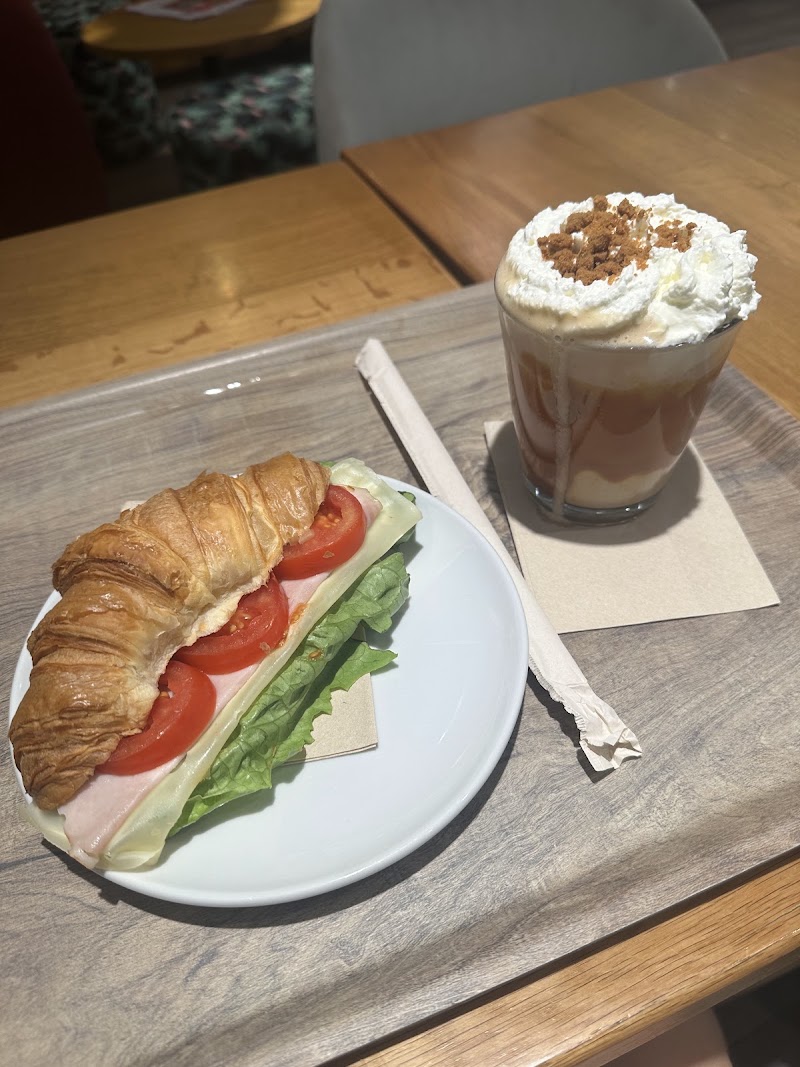 Costa Coffee - Costa Coffee, Italská 1, 120 00 Praha 2-Vinohrady, Czechia