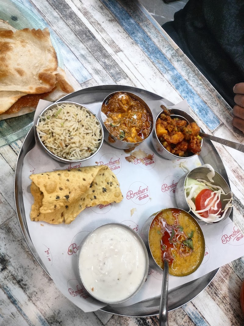 Bharawan Da Dhaba - Bharawan Da Dhaba near Town Hall, Subhash Park, Katra Ahluwalia, Amritsar, Punjab 143006, India