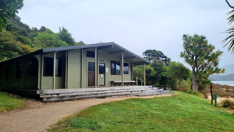 Awaroa Hut