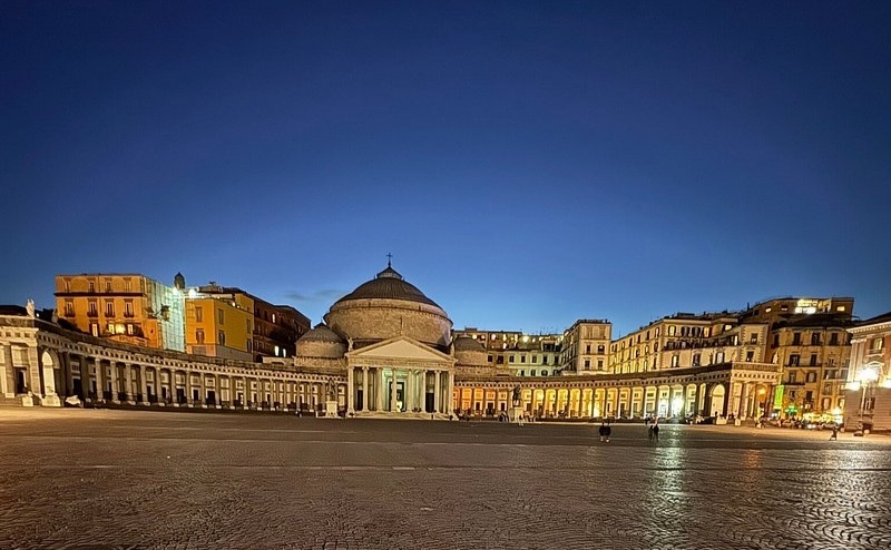 Piazza del Plebiscito - Piazza del Plebiscito, 80132 Naples, Metropolitan City of Naples, Italy