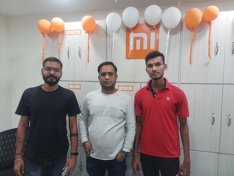 Mi Service Center - Mi Service Center, Shop No -25 ,First Floor, Padaw Chowk, Infront Of Jaycees School, Gol Bazar Road, Mungeli, Chhattisgarh 495334, India